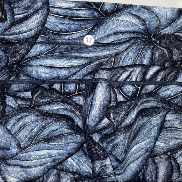 Lululemon Align Leggings 25” Botanical Leaf Print Nulu Size 4 - Picture 7 of 9